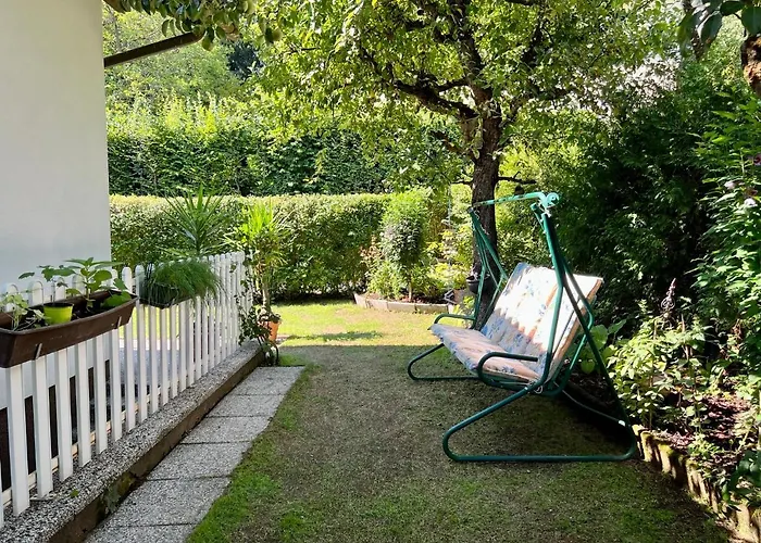 Seeroeschen - Gesamte Holiday home Portschach am Woerthersee
